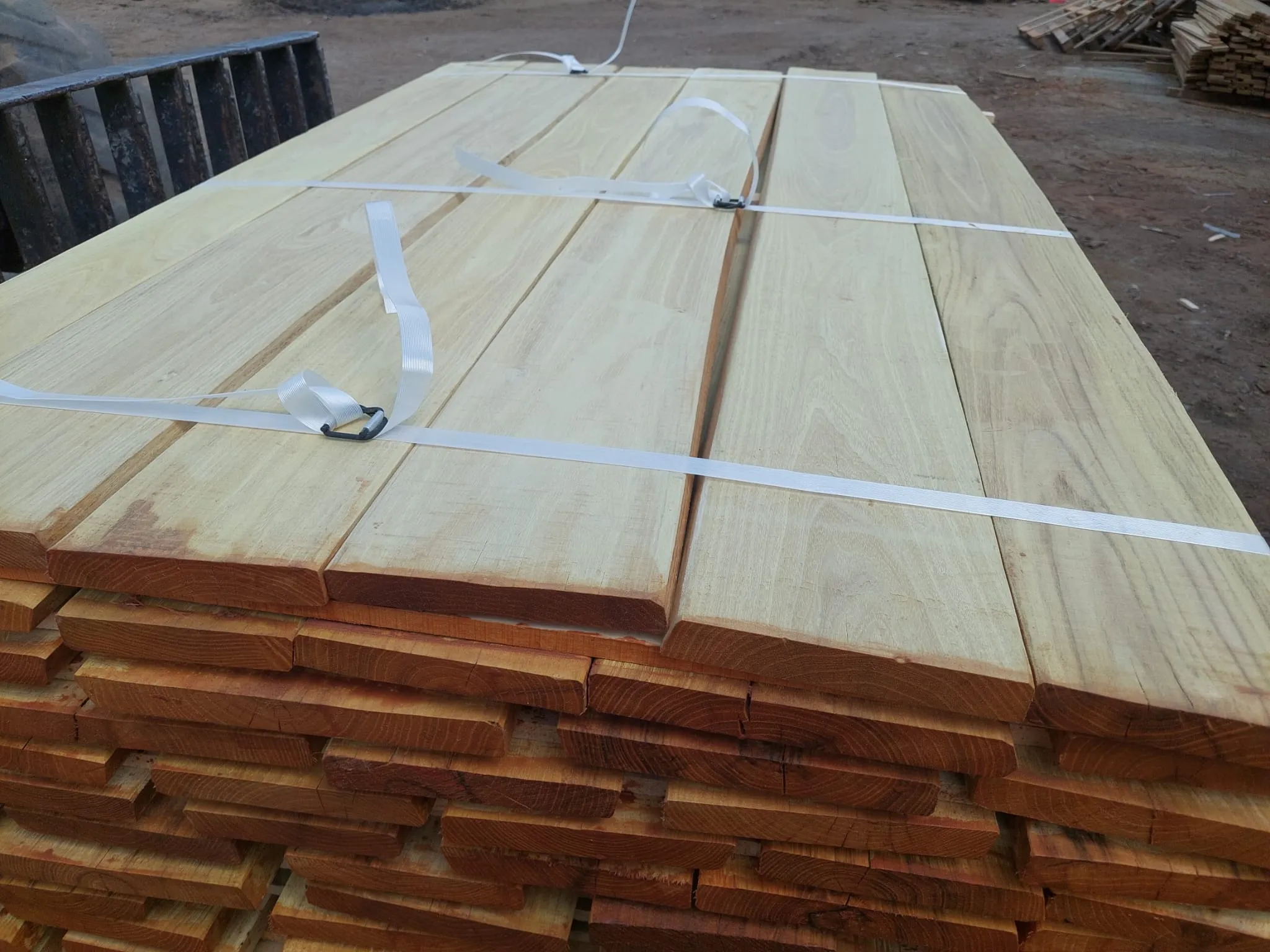 Robinia Sawn Timber Planed 1 Side Trimmed 4