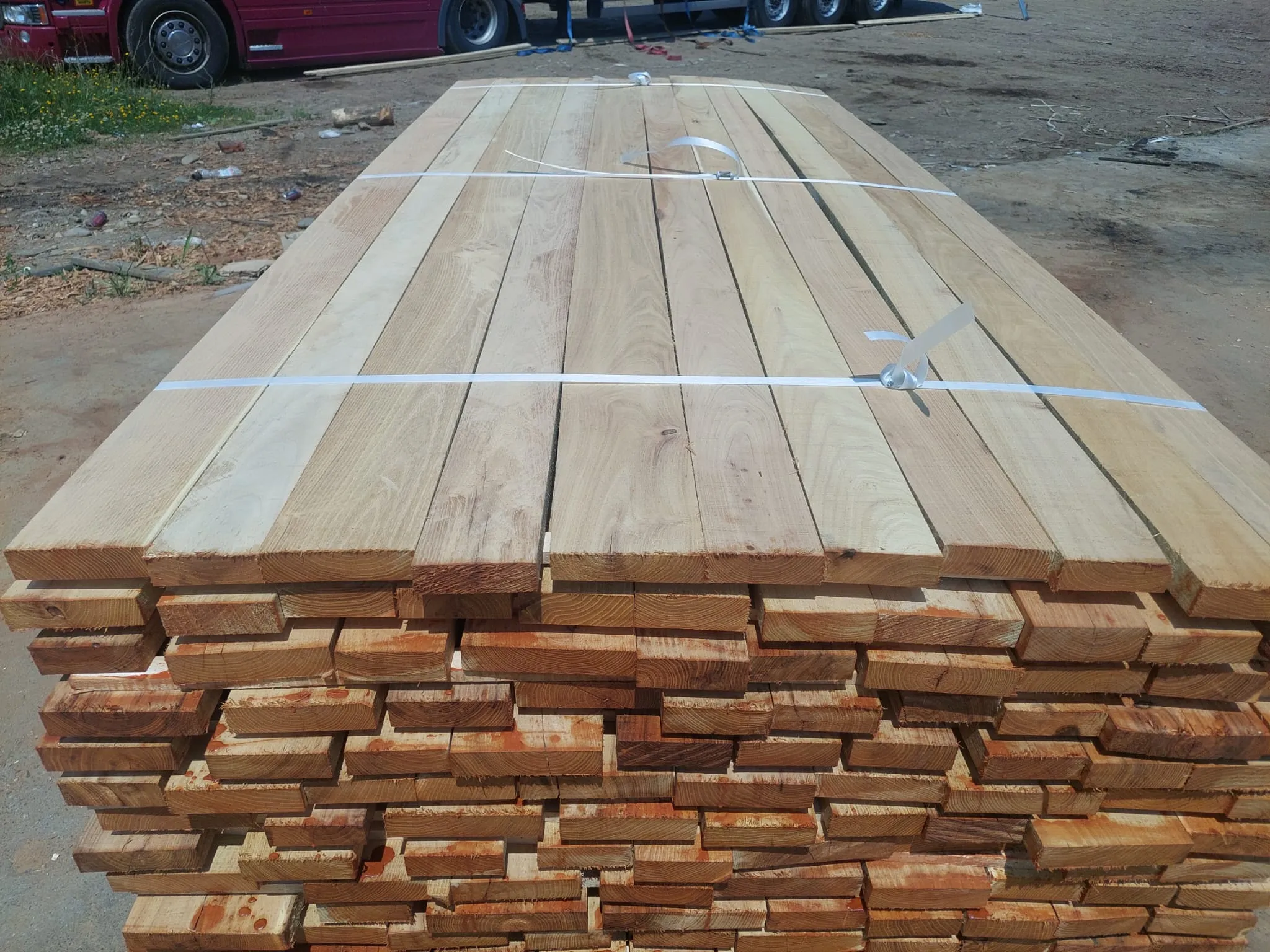 Robinia Sawn Timber Falling Width 1