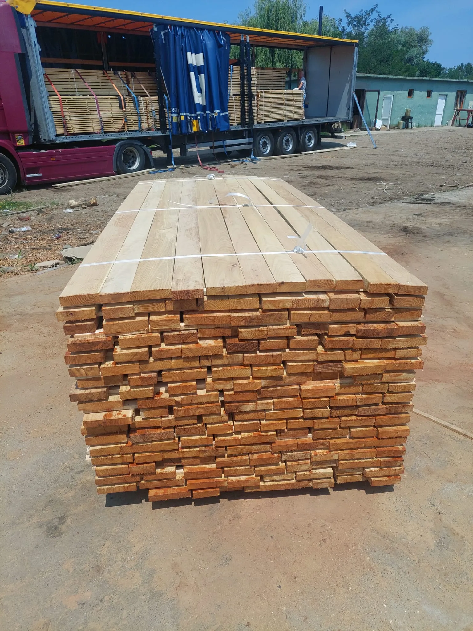 Robinia Sawn Timber Falling Width 3