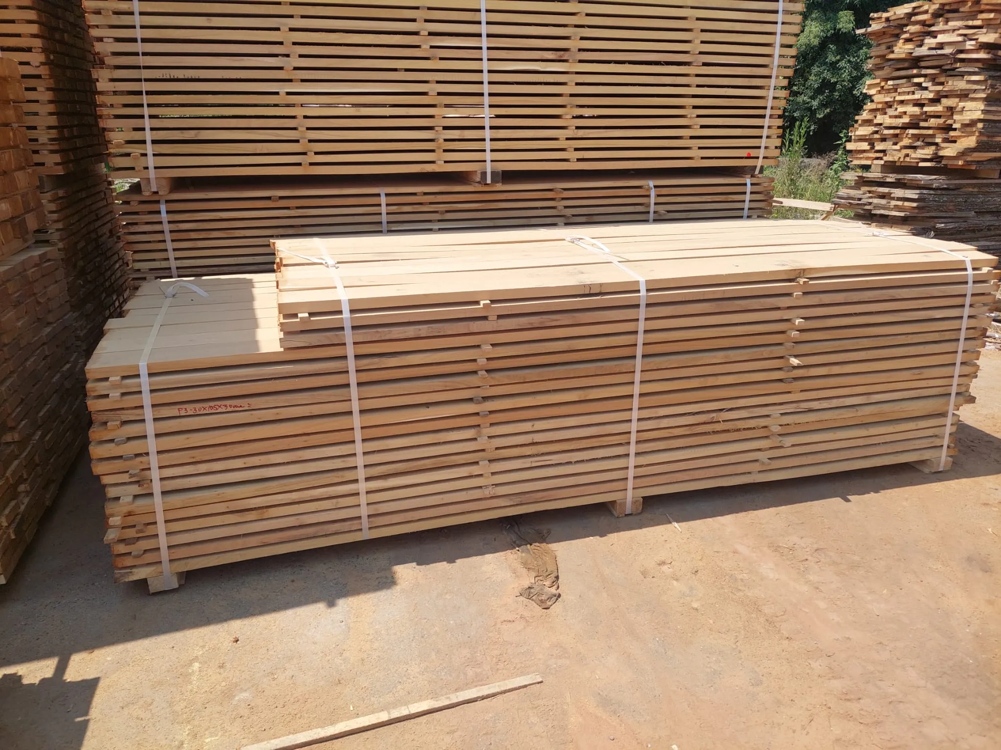Robinia Sawn Timber Falling Width 4